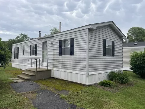 751 Washington St #6, Auburn, MA 01501