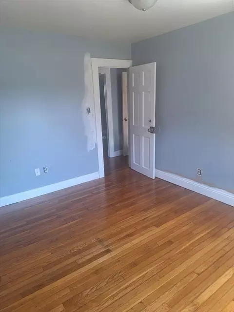 Bedroom - 26 Pine Street Ct, Springfield, MA 01105 photo 2 of 3