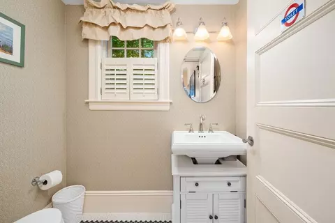 41 Everett St, Newton, MA 02459 photo 17