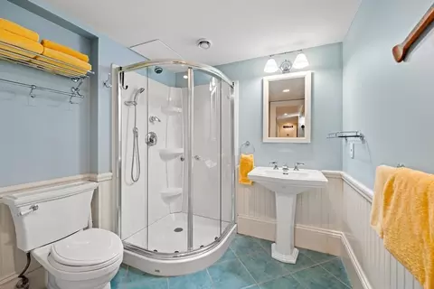 41 Everett St, Newton, MA 02459 photo 35