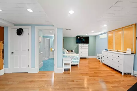 41 Everett St, Newton, MA 02459 photo 34