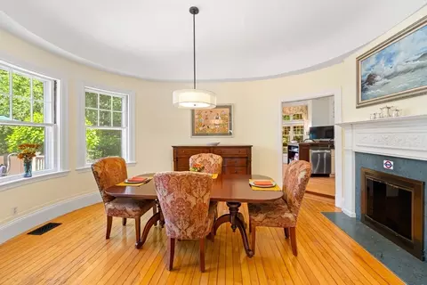 41 Everett St, Newton, MA 02459 photo 9