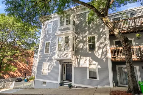 36 Auburn St #2, Boston, MA 02129