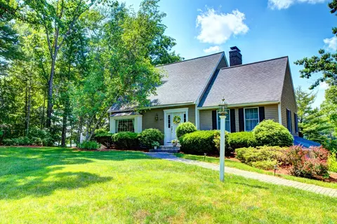 377 Acton Rd, Chelmsford, MA 01824