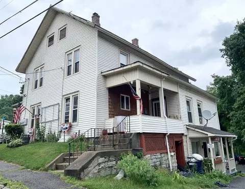 282-286 Houghton St, North Adams, MA 01247