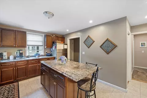 19 Schofield Ave, Dudley, MA 01571 photo 3