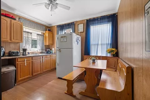 19 Schofield Ave, Dudley, MA 01571 photo 13
