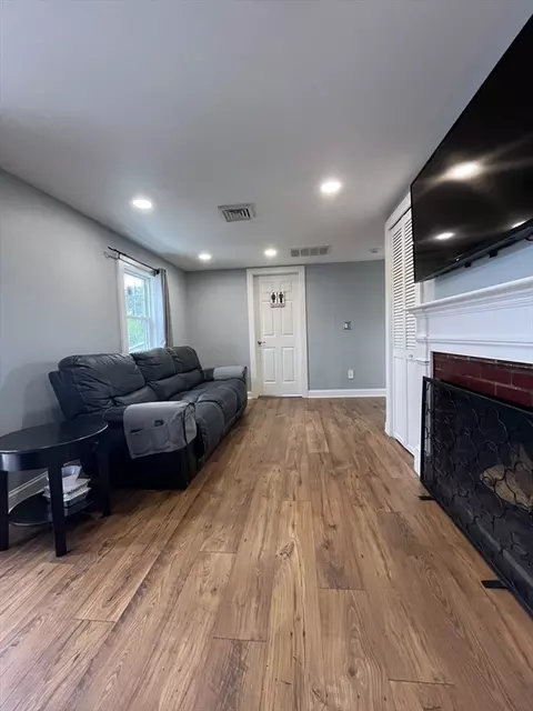 200 Webster Ave, Marshfield, MA 02050 photo 5