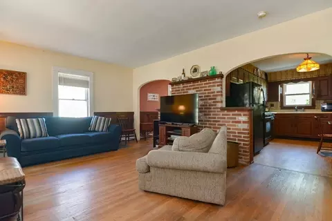 7 East St, Maynard, MA 01754 photo 5