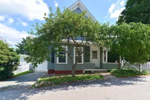 7 East St, Maynard, MA 01754 photo 2