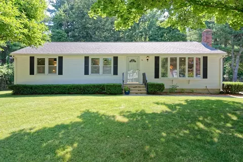8 Mason Dr, Grafton, MA 01536