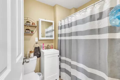 Bath - 115 Ranney St, Springfield, MA 01108 photo 2 of 2