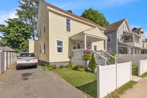 115 Ranney St, Springfield, MA 01108