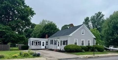 61 Center St, Bridgewater, MA 02324