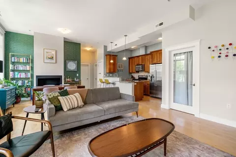 69 Bolton St #301, Cambridge, MA 02140