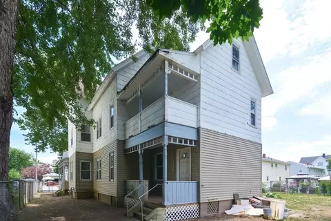 54 Hebron St, Springfield, MA 01107 photo 40