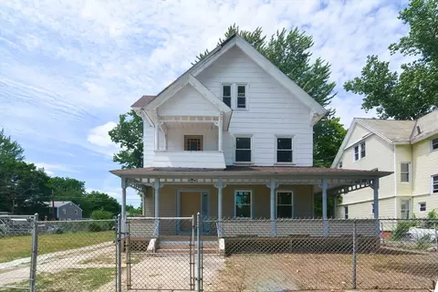 54 Hebron St, Springfield, MA 01107