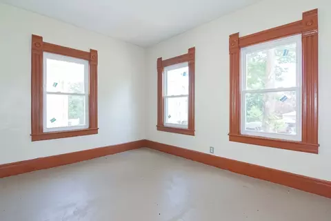 54 Hebron St, Springfield, MA 01107 photo 33