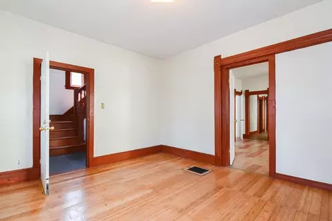 54 Hebron St, Springfield, MA 01107 photo 6