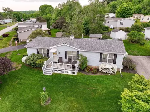 22 Deer Run, Brookfield, MA 01506