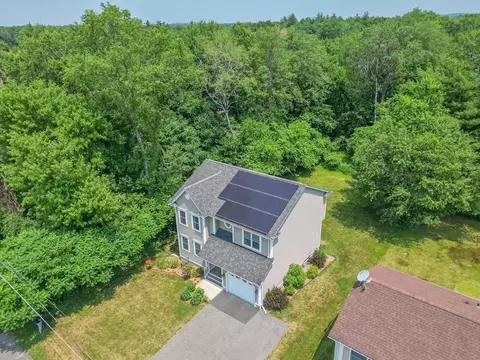 247 Cabinet St, Springfield, MA 01129