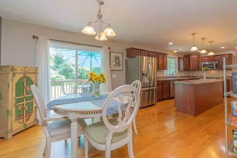 247 Cabinet St, Springfield, MA 01129 photo 7