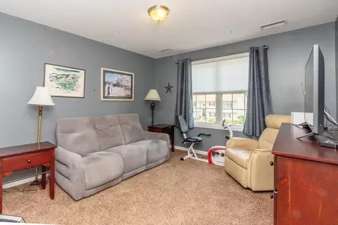 247 Cabinet St, Springfield, MA 01129 photo 27