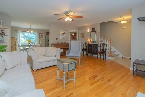 247 Cabinet St, Springfield, MA 01129 photo 14