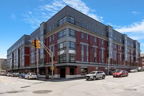 652 Merrimack St #303, Lowell, MA 01854