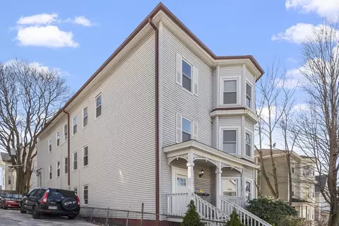 18 Ingalls St, Worcester, MA 01604