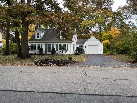 57 Himoor Cir, Randolph, MA 02368