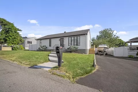 305 Embert, Fall River, MA 02721
