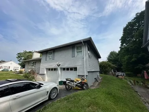 28 Copley Rd, Worcester, MA 01602 photo 2