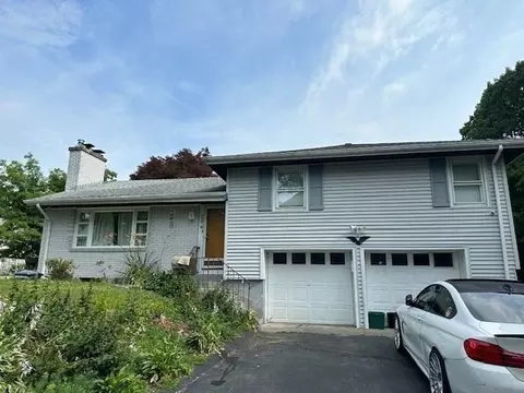 28 Copley Rd, Worcester, MA 01602 photo 5