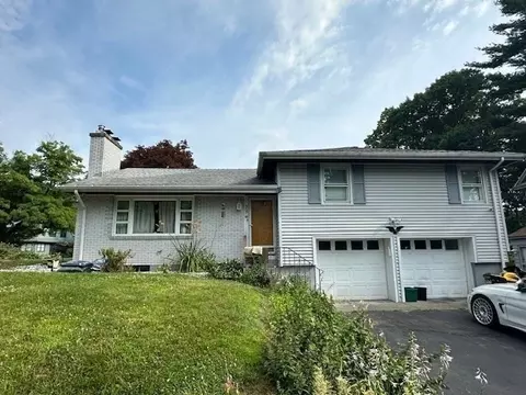 28 Copley Rd, Worcester, MA 01602 photo 3