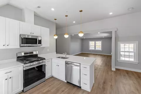 80 South St #8, Fitchburg, MA 01420