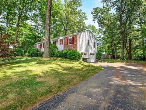 15 Flynn Rd, Franklin, MA 02038