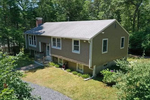 789 Long Pond Rd, Plymouth, MA 02360
