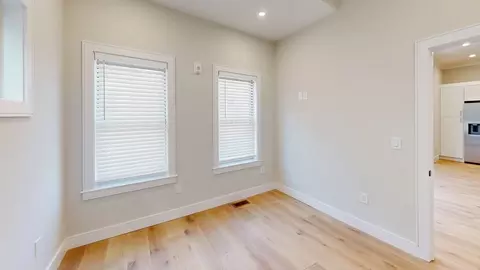 9 Everett St, Boston, MA 02134 photo 4