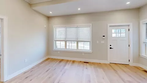 9 Everett St, Boston, MA 02134 photo 10