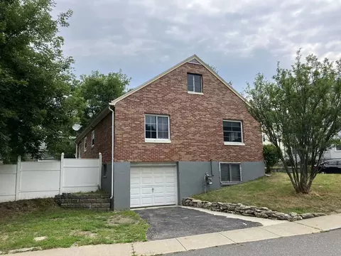 Exterior - 48 Elm St, Webster, MA 01570 photo 2 of 3