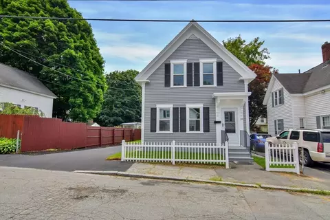 18 Ludlam St, Lowell, MA 01850