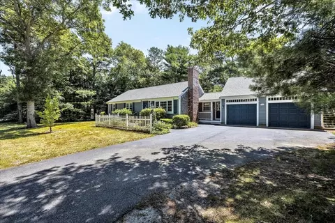 41 Ensign Rd, Barnstable, MA 02632