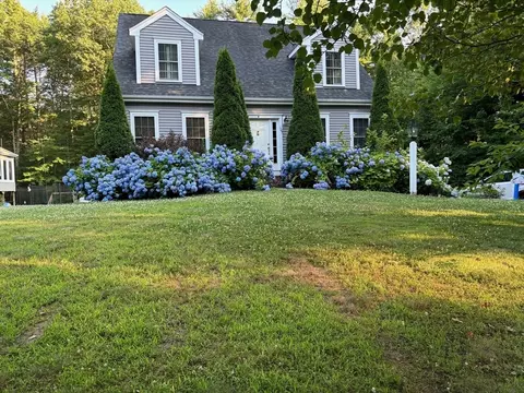 103 Field St, Taunton, MA 02780