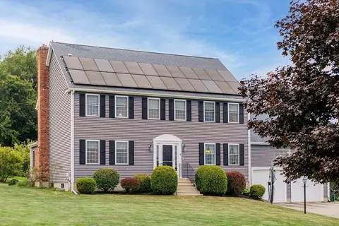 8 Denfield Rd, Charlton, MA 01507
