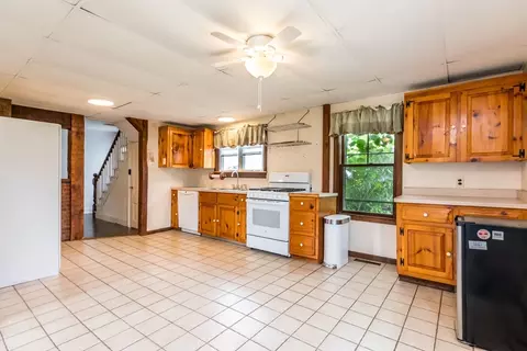 5 Onset Ave, Wareham, MA 02532 photo 4