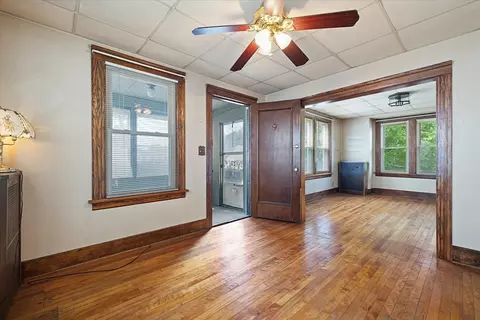 Living - 29 Bedford Ave, Worcester, MA 01604 photo 3 of 5