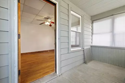 Exterior - 29 Bedford Ave, Worcester, MA 01604 photo 5 of 7