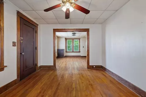 Living - 29 Bedford Ave, Worcester, MA 01604 photo 5 of 5