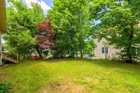 Exterior - 29 Bedford Ave, Worcester, MA 01604 photo 6 of 7